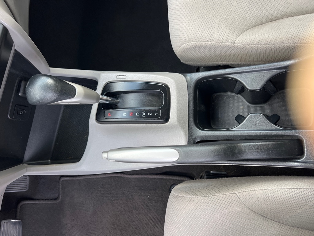 Honda Civic LX Sedan 5-Speed AT 2012 Honda Civic LX Sedan 5-Speed AT 2012