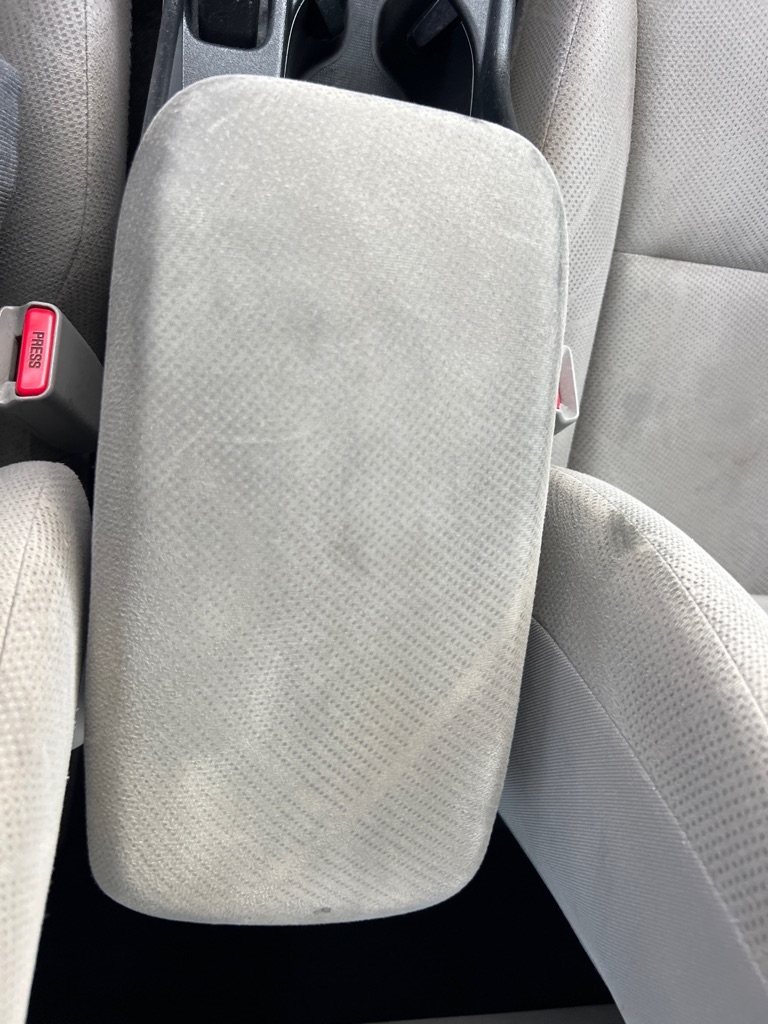 Honda Civic LX Sedan 5-Speed AT 2012 Honda Civic LX Sedan 5-Speed AT 2012