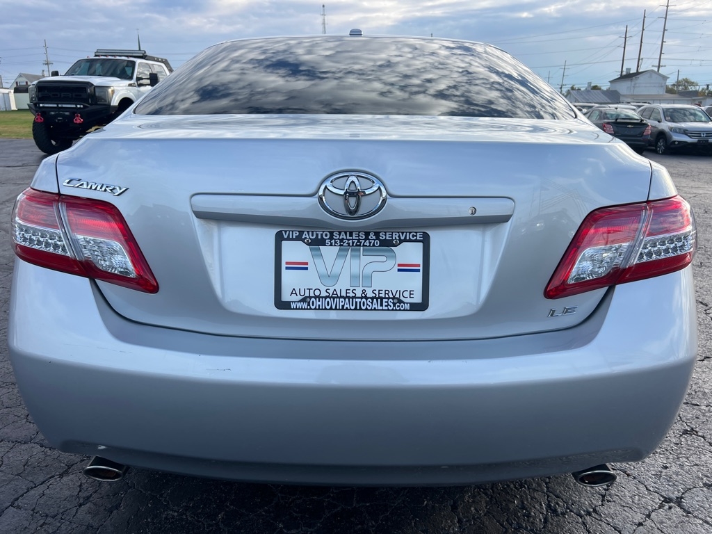 Toyota Camry SE V6 6-Spd AT 2011 Toyota Camry SE V6 6-Spd AT 2011