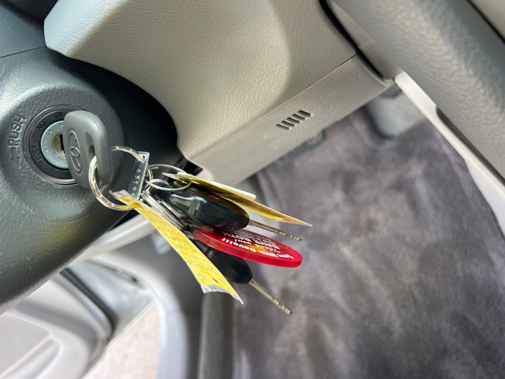 Toyota Camry SE V6 6-Spd AT 2011 Toyota Camry SE V6 6-Spd AT 2011