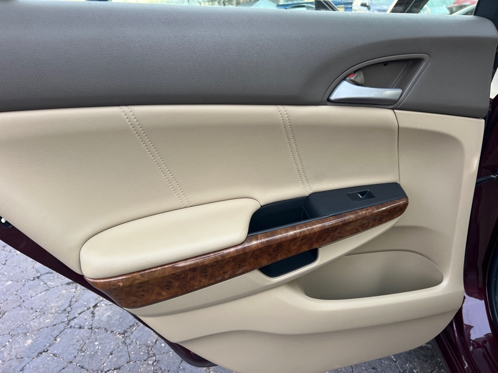 Honda Accord EX-L Sedan AT 2010