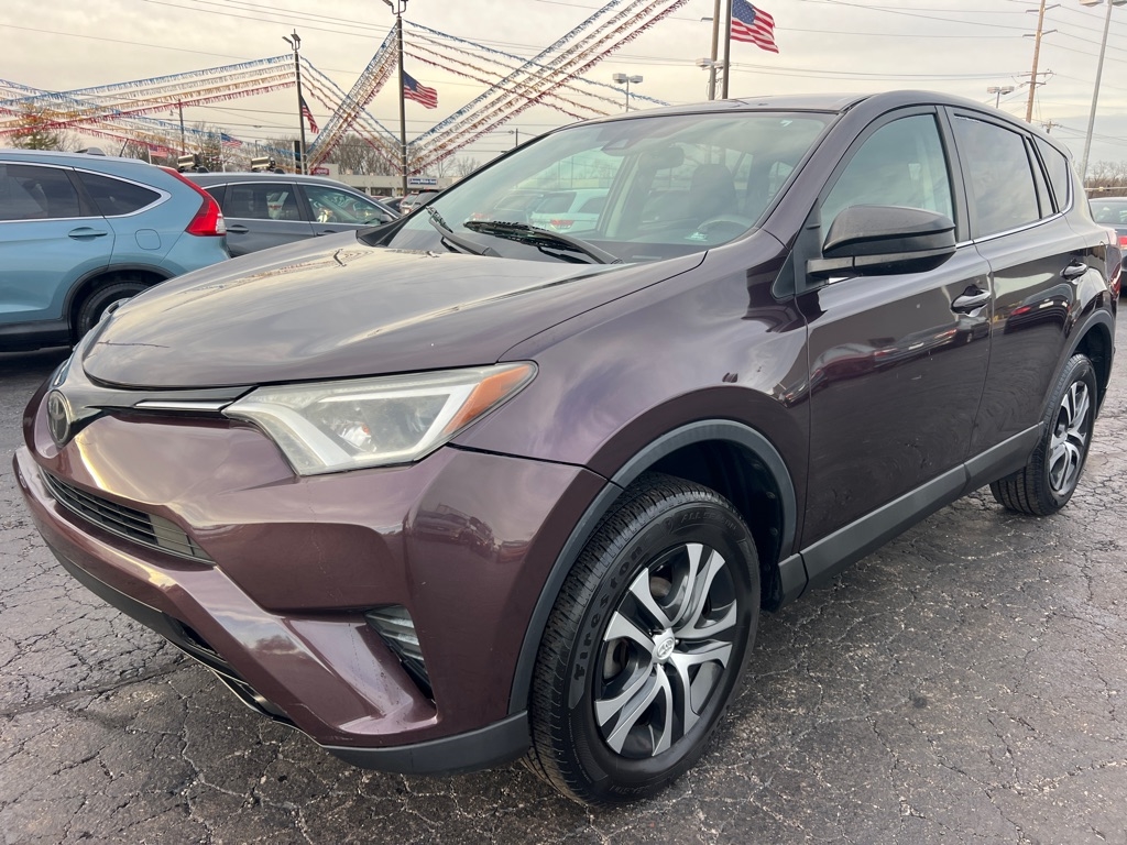 Toyota RAV4 LE FWD 2018