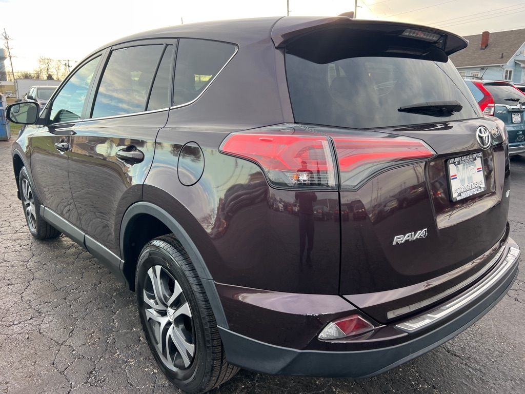 Toyota RAV4 LE FWD 2018