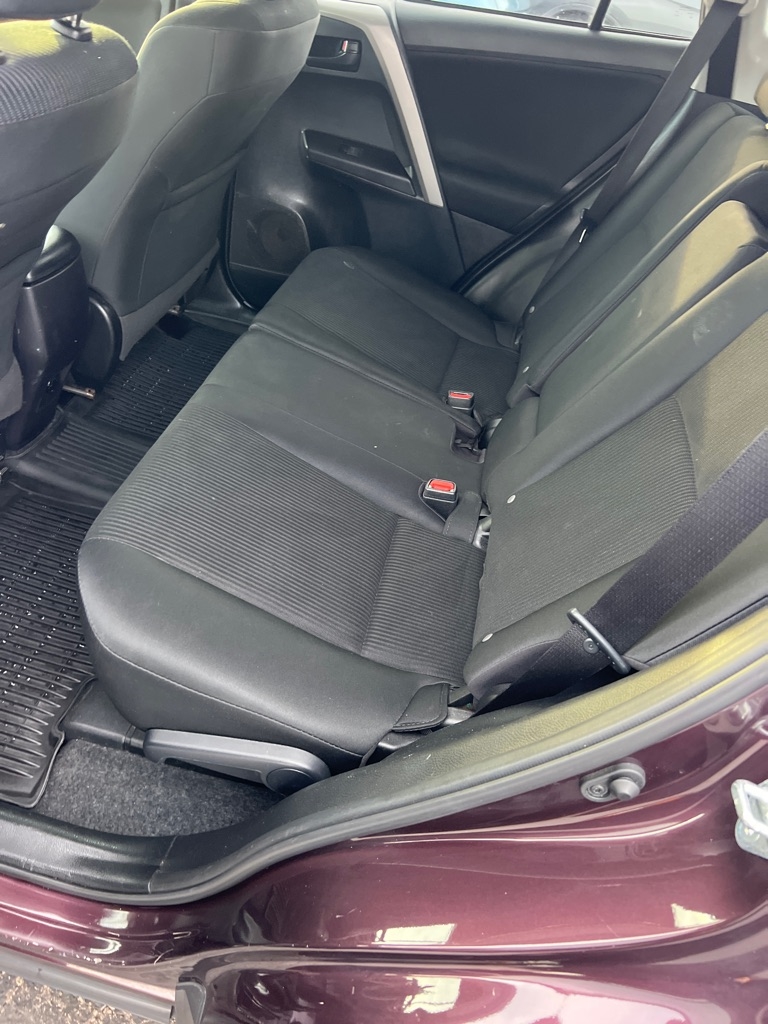 Toyota RAV4 LE FWD 2018