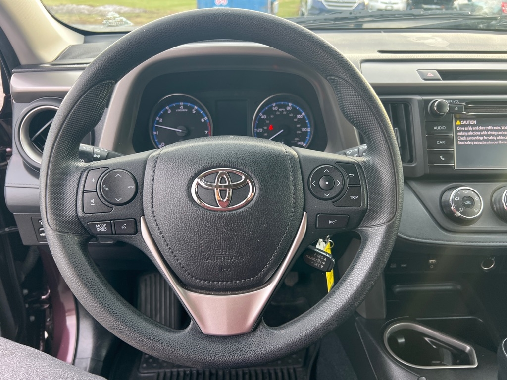 Toyota RAV4 LE FWD 2018