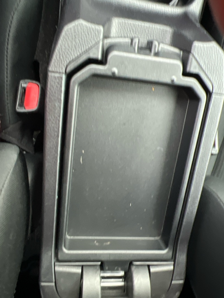 Toyota RAV4 LE FWD 2018