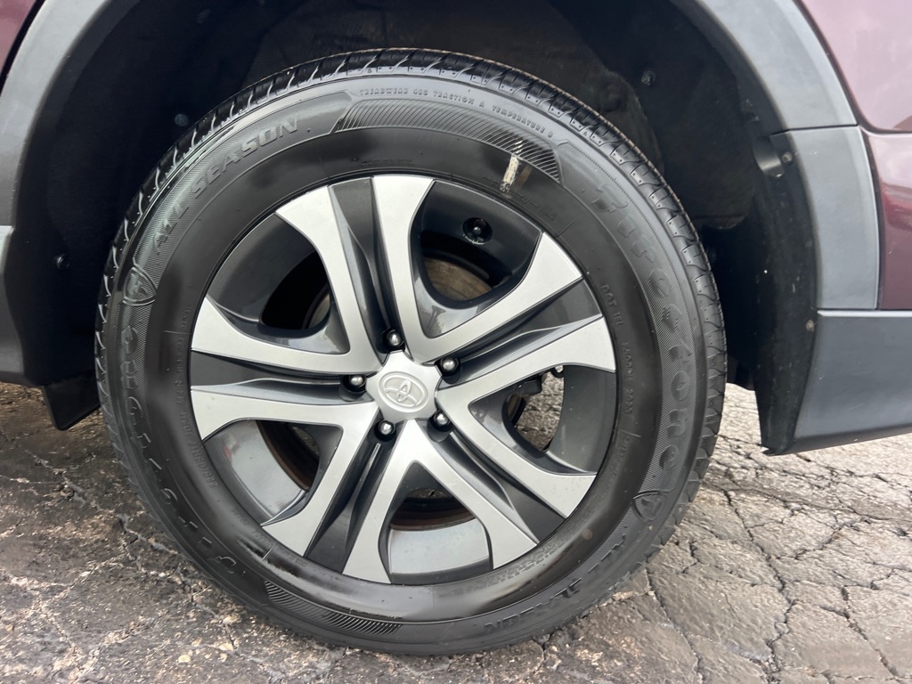 Toyota RAV4 LE FWD 2018