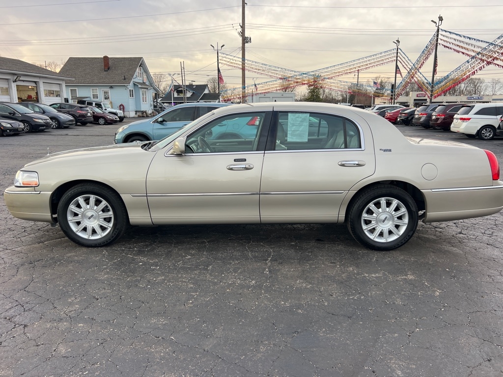 Lincoln Town Car Signature Limited 2009