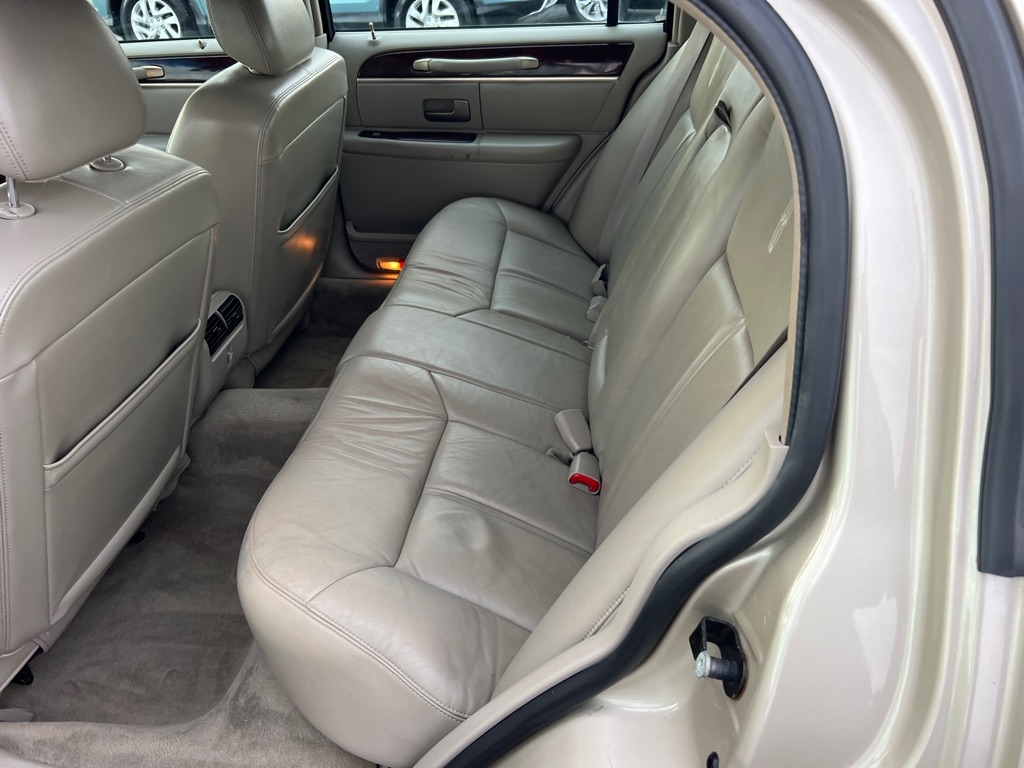 Lincoln Town Car Signature Limited 2009