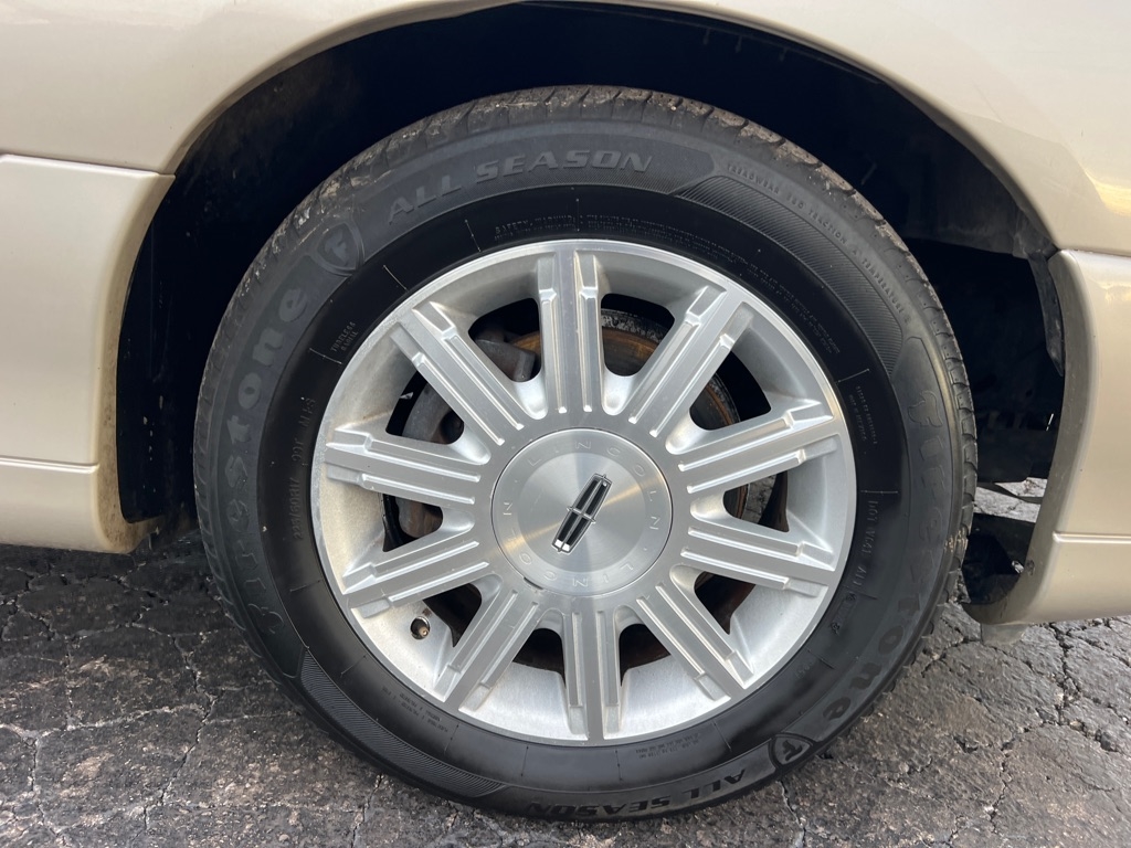 Lincoln Town Car Signature Limited 2009