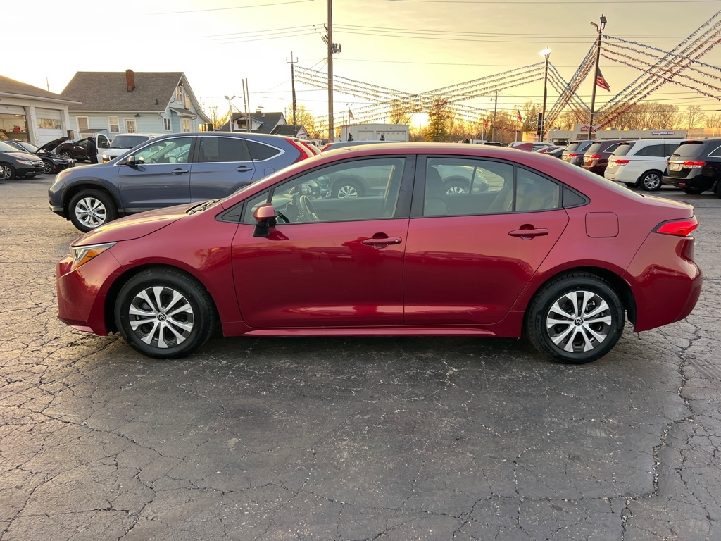 Toyota Corolla LE Hybrid 2022