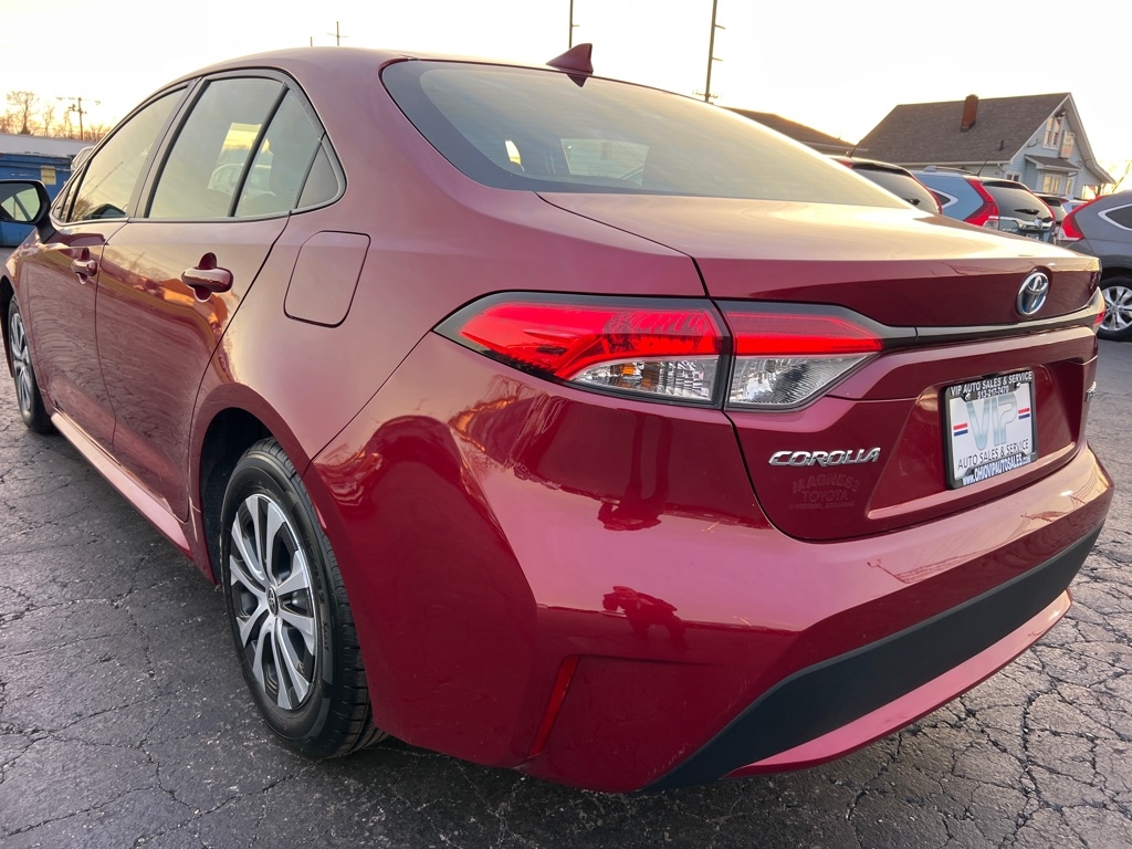 Toyota Corolla LE Hybrid 2022