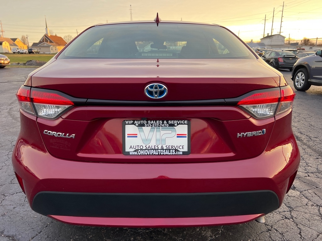 Toyota Corolla LE Hybrid 2022