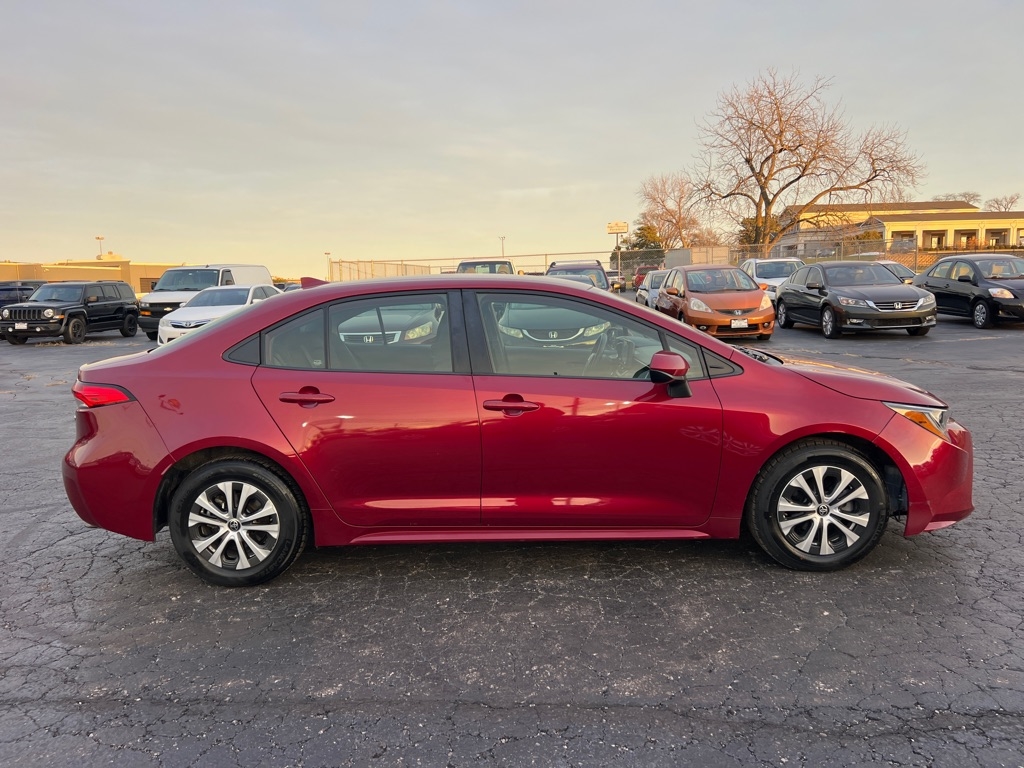 Toyota Corolla LE Hybrid 2022
