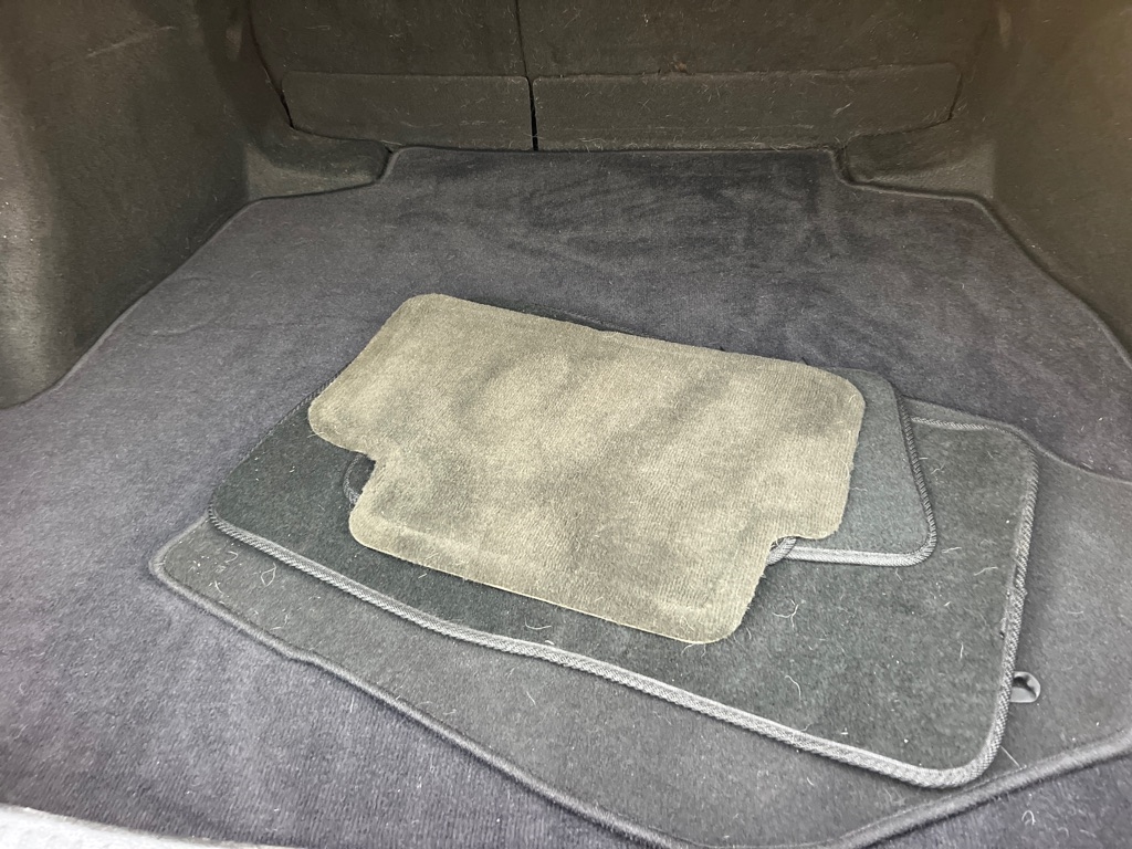 Toyota Corolla LE Hybrid 2022