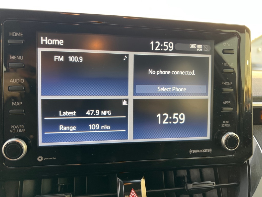 Toyota Corolla LE Hybrid 2022