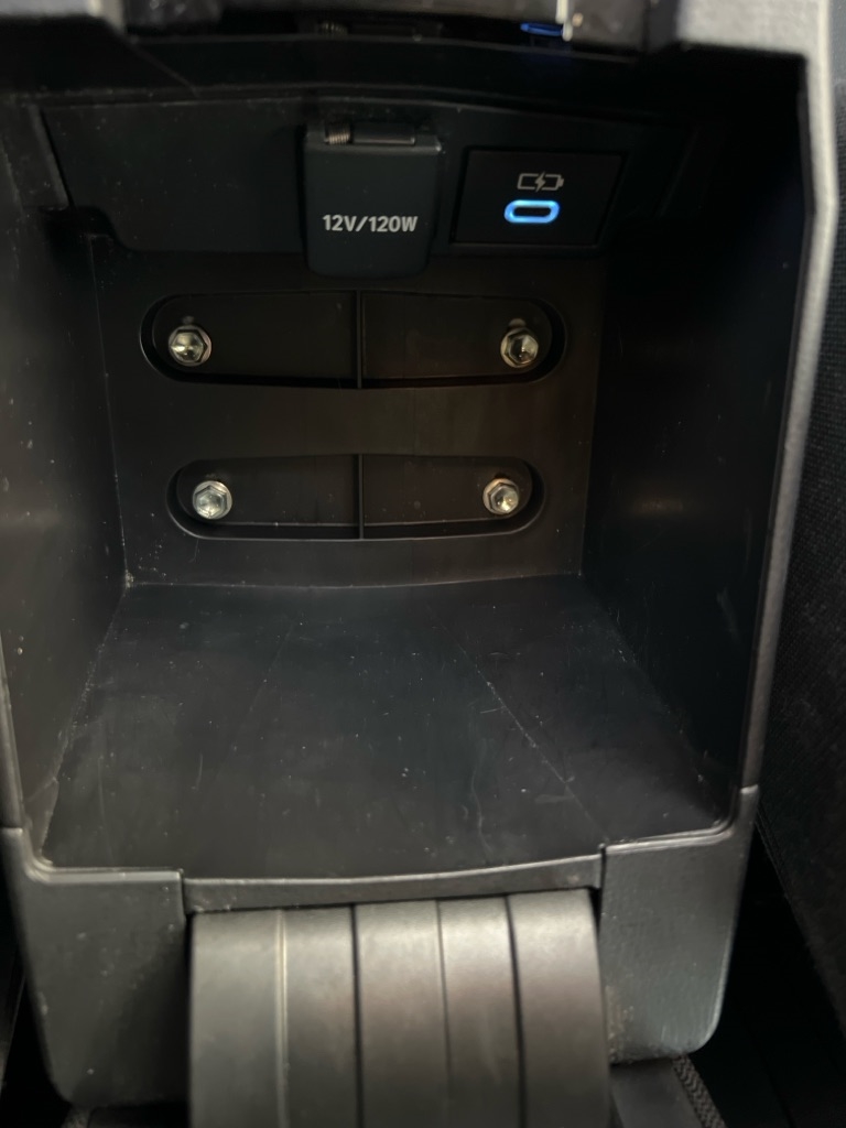 Toyota Corolla LE Hybrid 2022