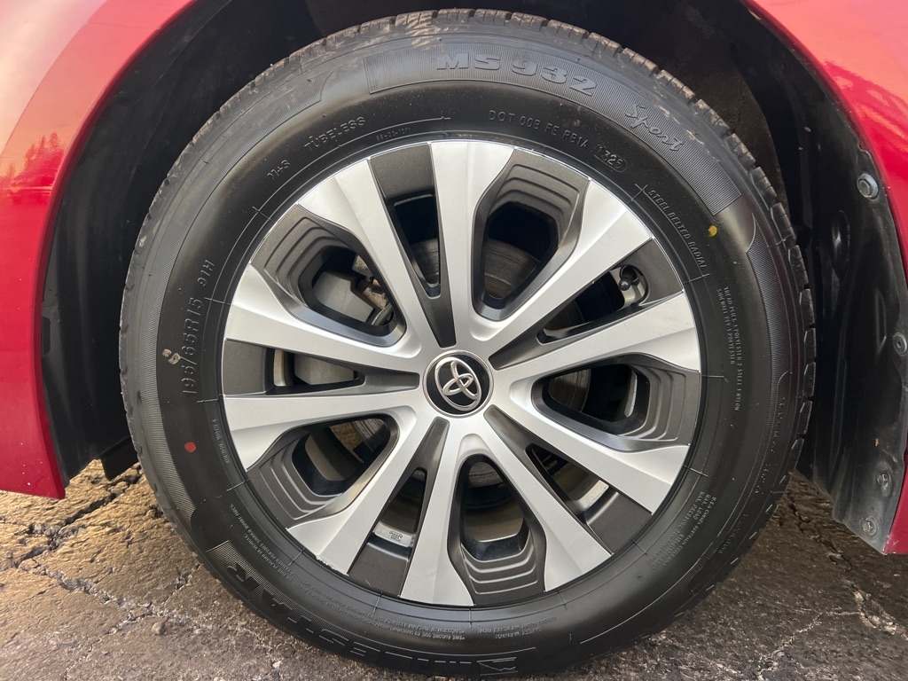 Toyota Corolla LE Hybrid 2022