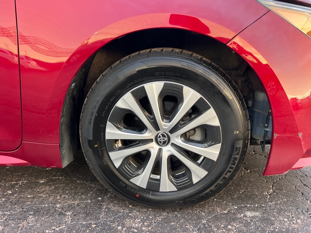 Toyota Corolla LE Hybrid 2022