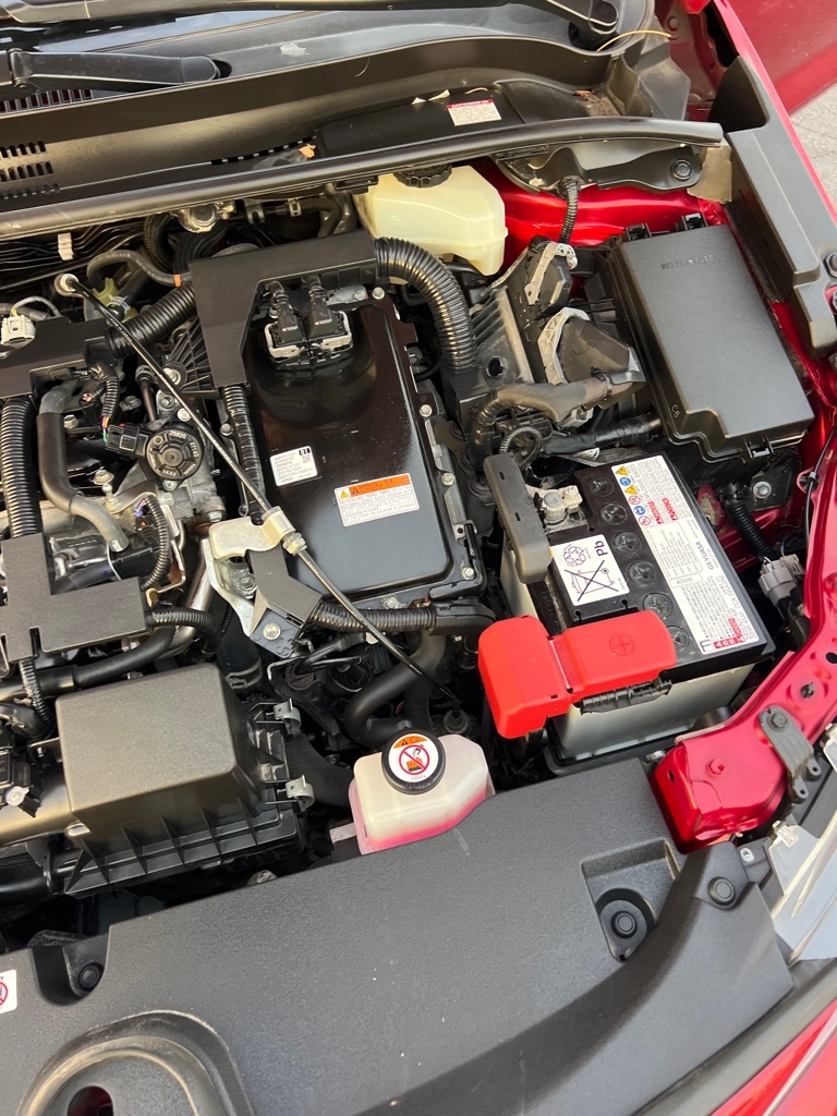 Toyota Corolla LE Hybrid 2022