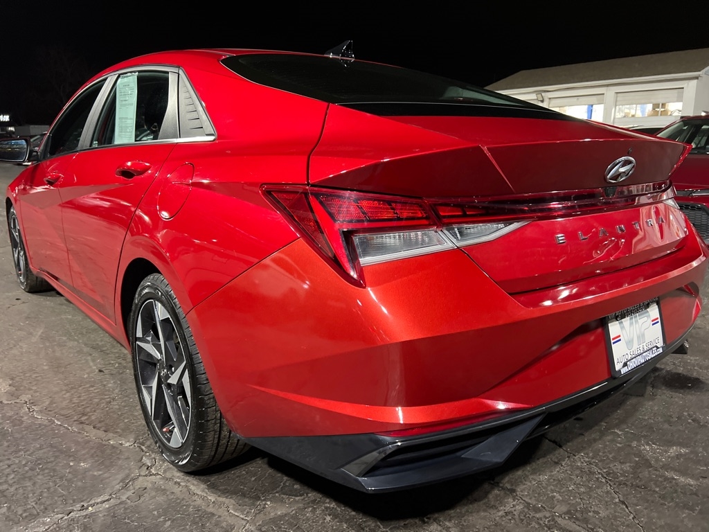 Hyundai Elantra SEL 2021