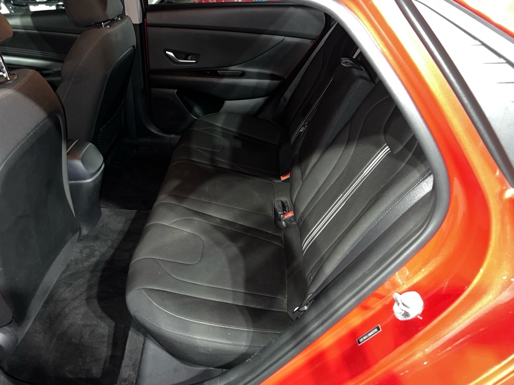 Hyundai Elantra SEL 2021