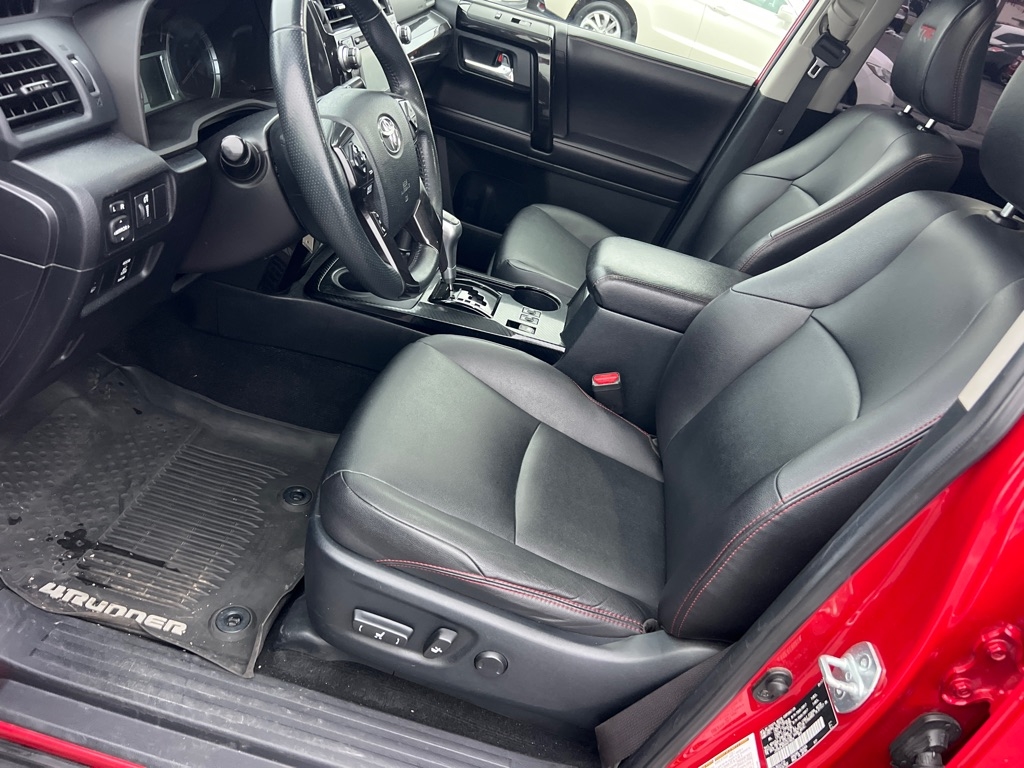 Toyota 4Runner Limited 4WD V6 2017