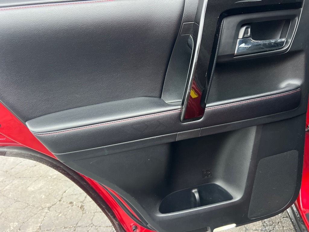 Toyota 4Runner Limited 4WD V6 2017