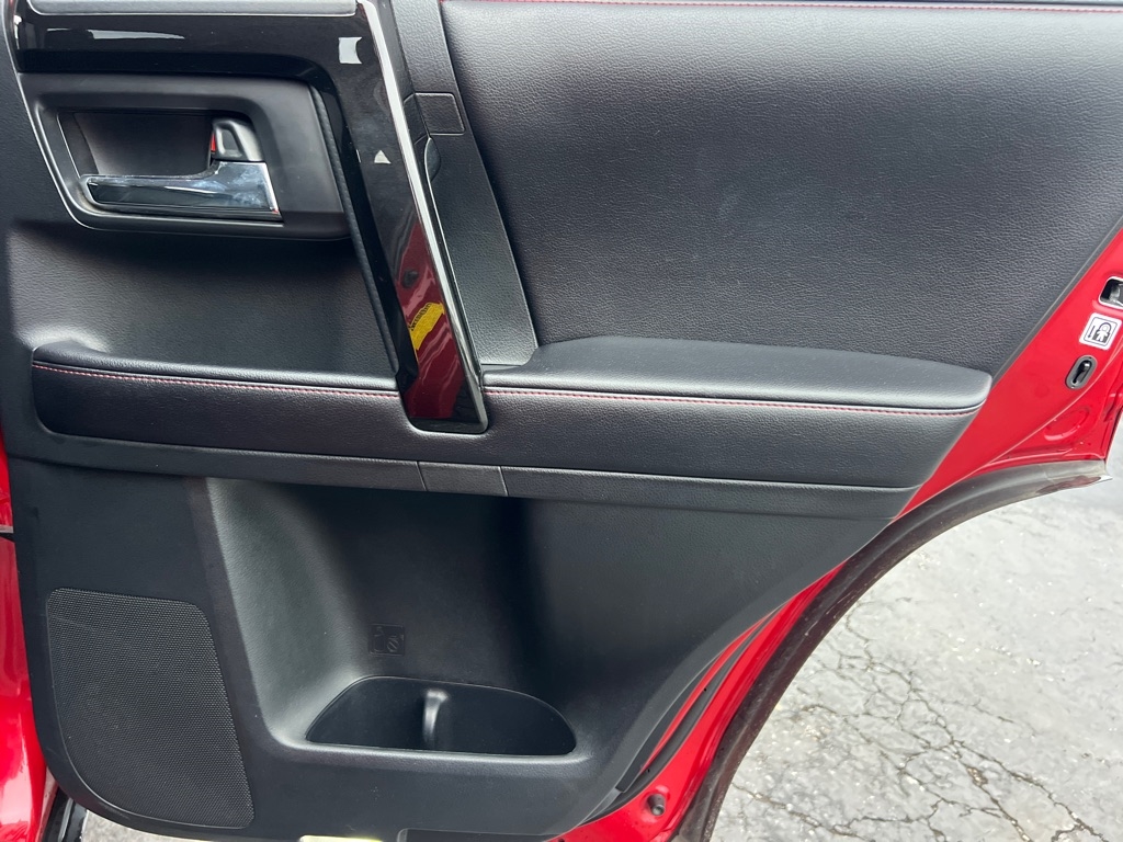 Toyota 4Runner Limited 4WD V6 2017