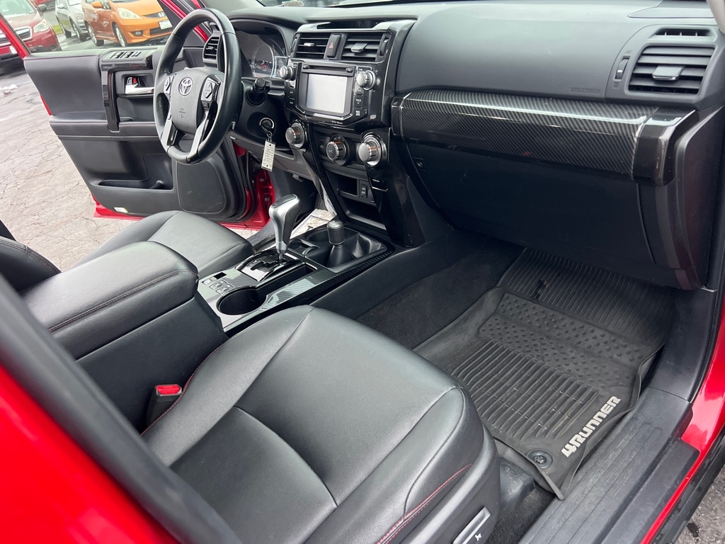 Toyota 4Runner Limited 4WD V6 2017