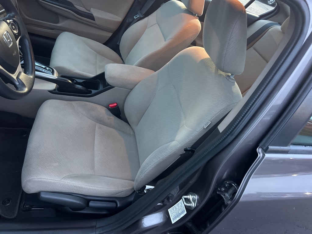 Honda Civic LX Sedan 5-Speed AT 2013