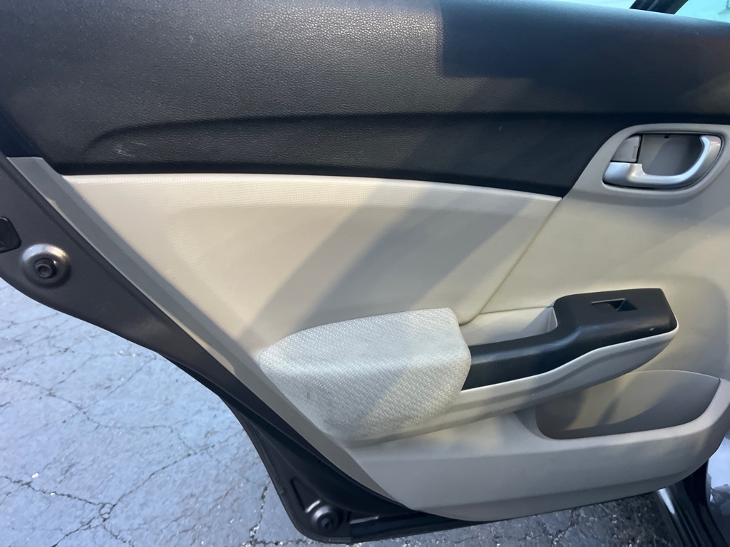 Honda Civic LX Sedan 5-Speed AT 2013