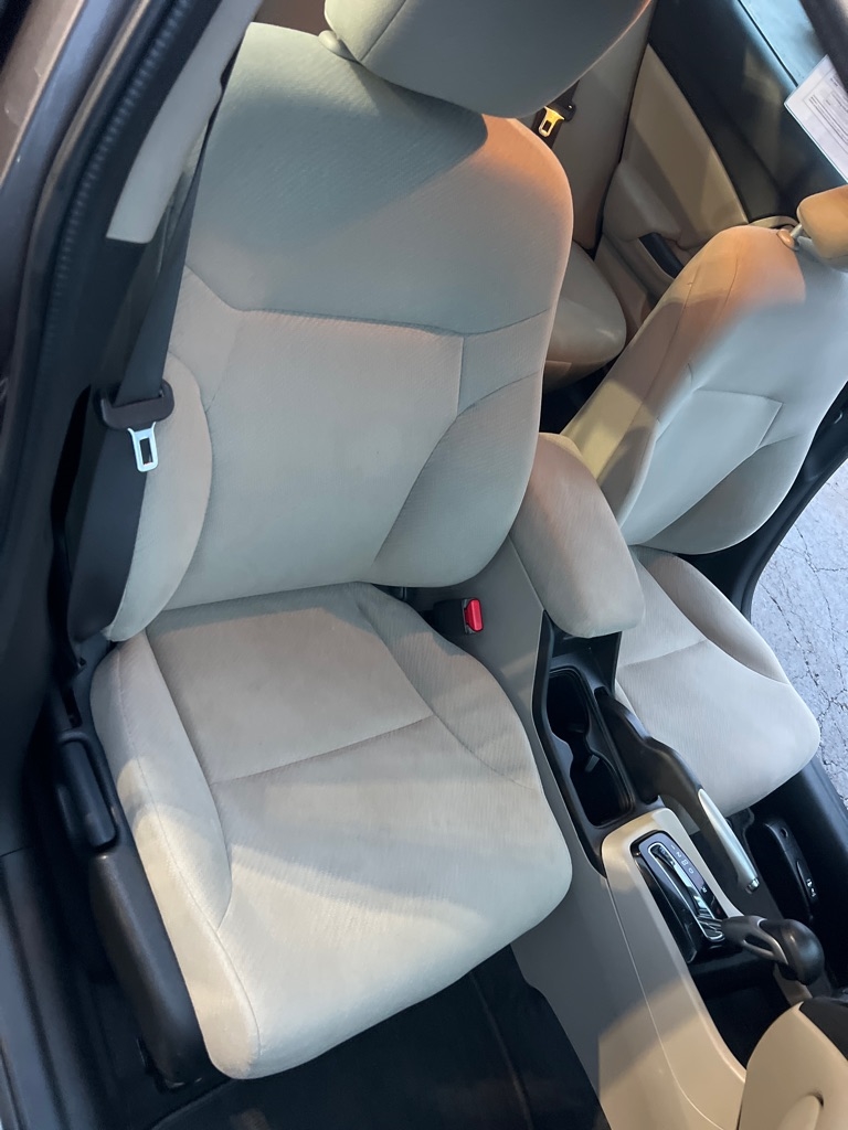 Honda Civic LX Sedan 5-Speed AT 2013