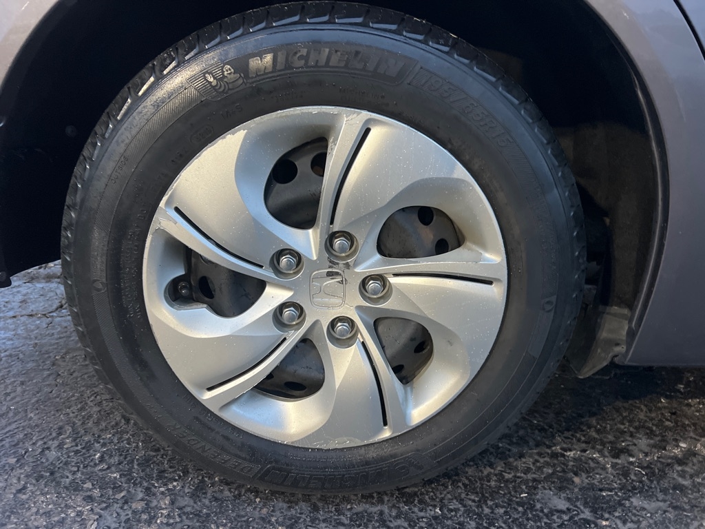 Honda Civic LX Sedan 5-Speed AT 2013