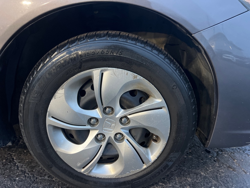 Honda Civic LX Sedan 5-Speed AT 2013