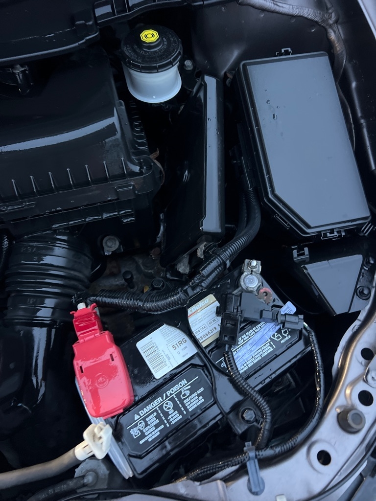 Honda Civic LX Sedan 5-Speed AT 2013