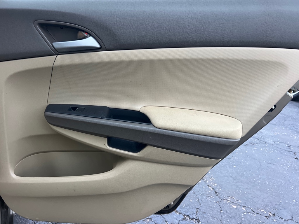 Honda Accord LX-P Sedan AT 2010