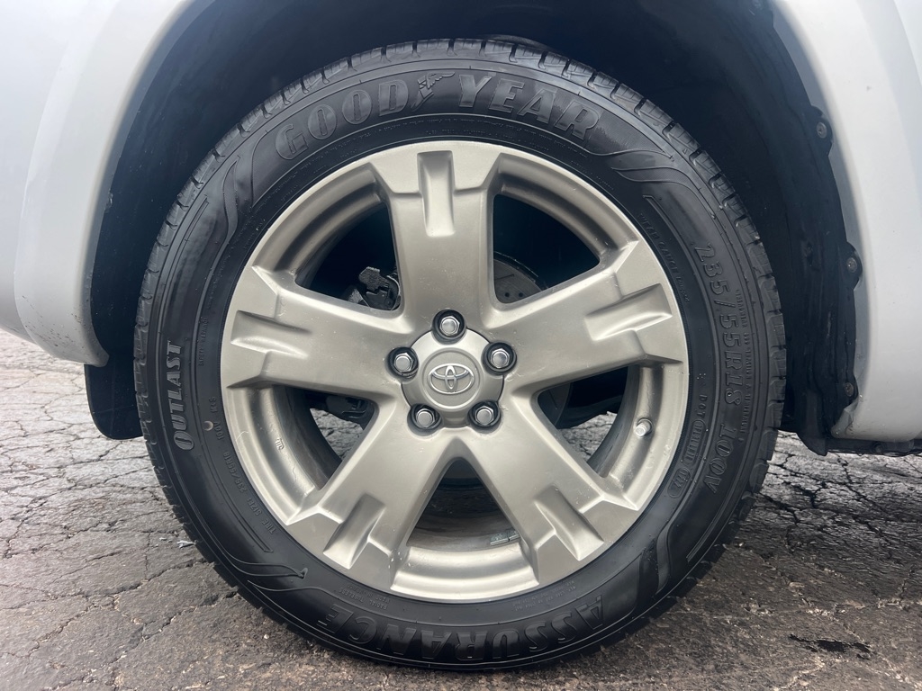 Toyota RAV4 Sport I4 4WD 2009