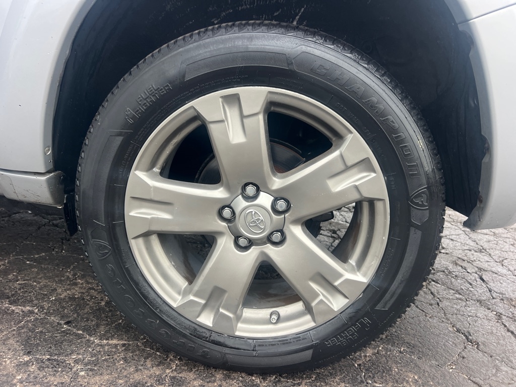 Toyota RAV4 Sport I4 4WD 2009