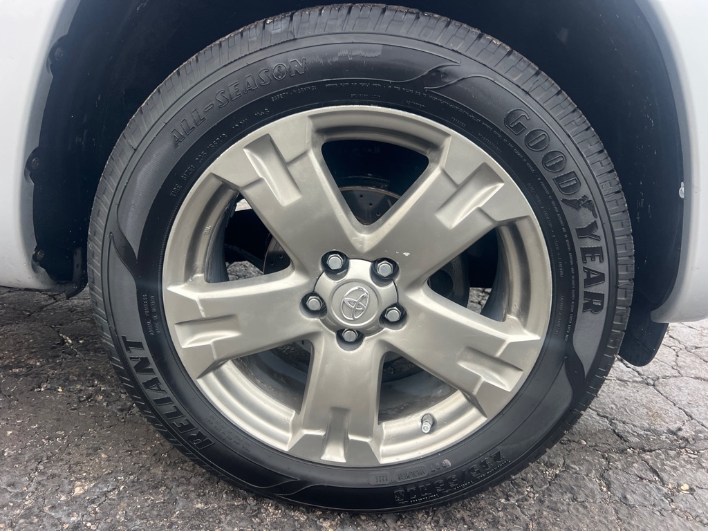 Toyota RAV4 Sport I4 4WD 2009