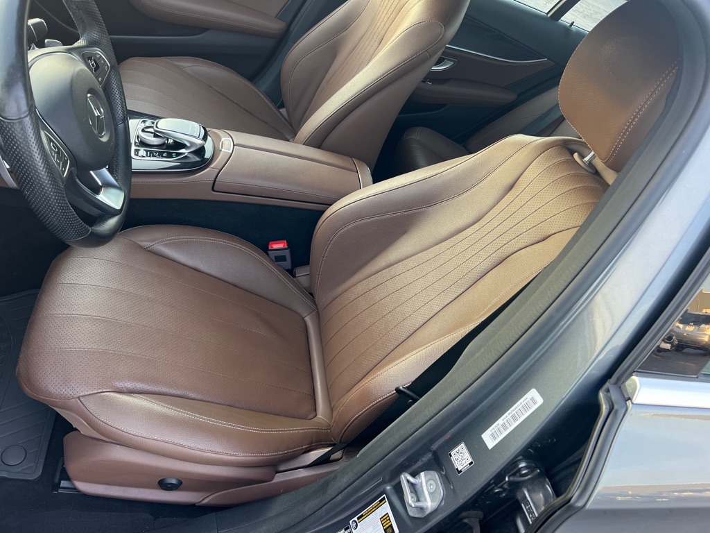 Mercedes-Benz E-Class E300 Luxury 4MATIC Sedan 2017