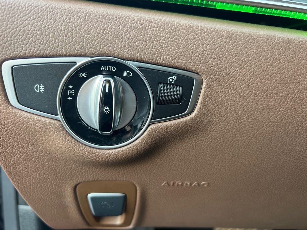 Mercedes-Benz E-Class E300 Luxury 4MATIC Sedan 2017