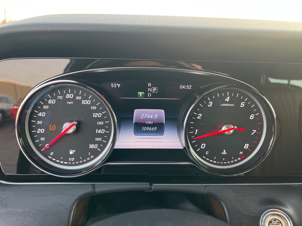 Mercedes-Benz E-Class E300 Luxury 4MATIC Sedan 2017