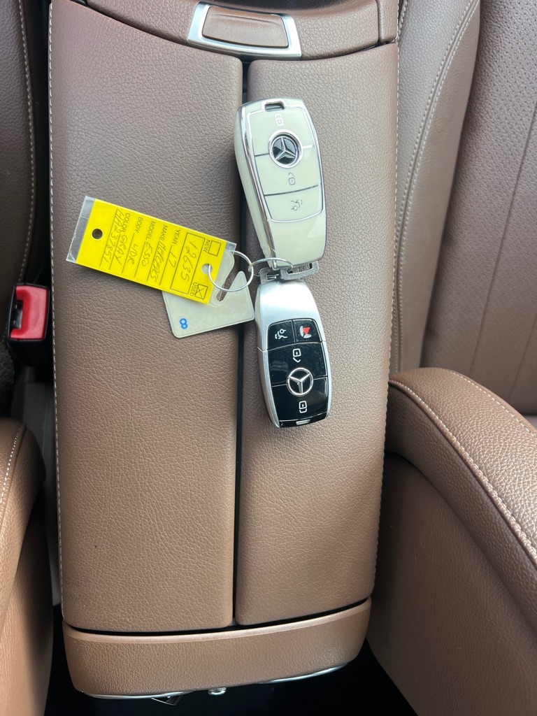 Mercedes-Benz E-Class E300 Luxury 4MATIC Sedan 2017