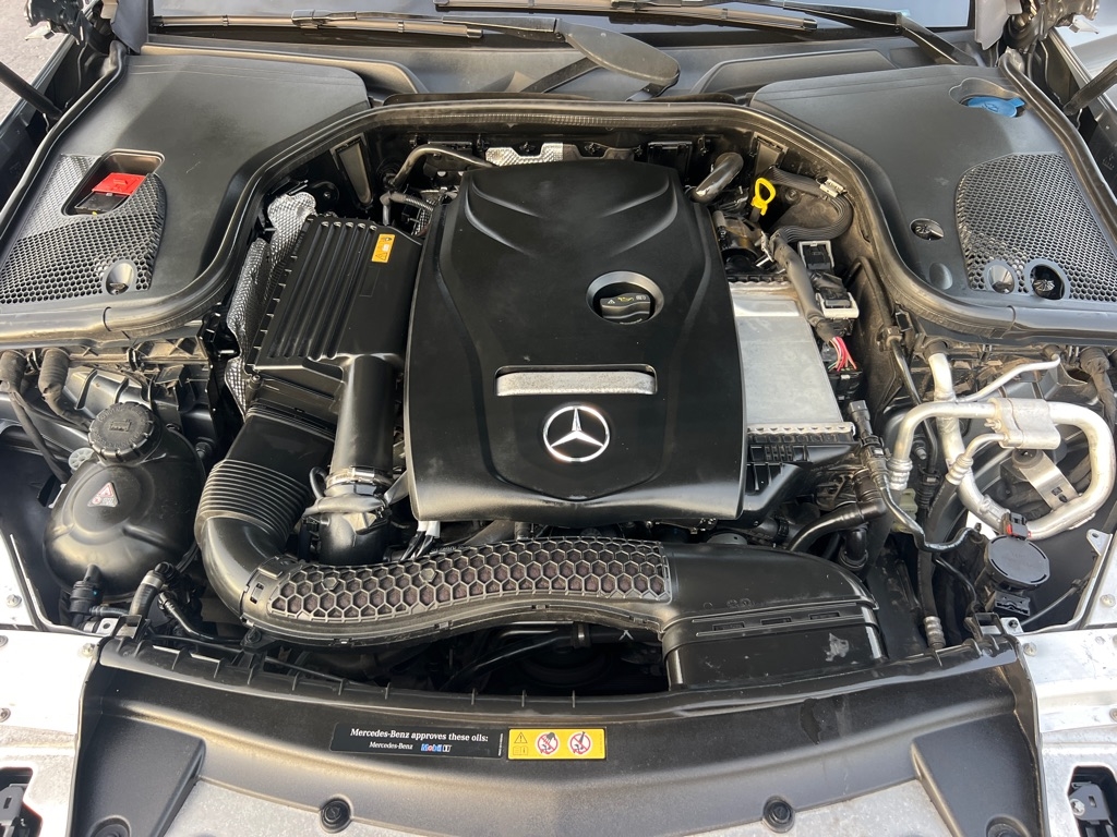 Mercedes-Benz E-Class E300 Luxury 4MATIC Sedan 2017