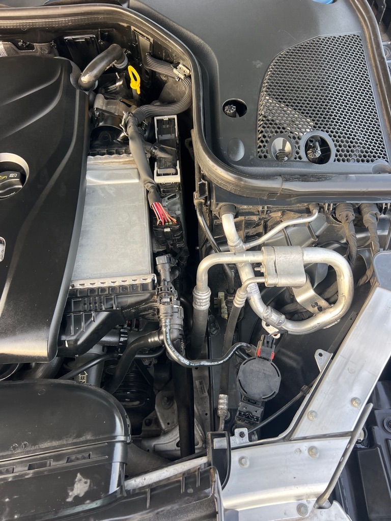 Mercedes-Benz E-Class E300 Luxury 4MATIC Sedan 2017