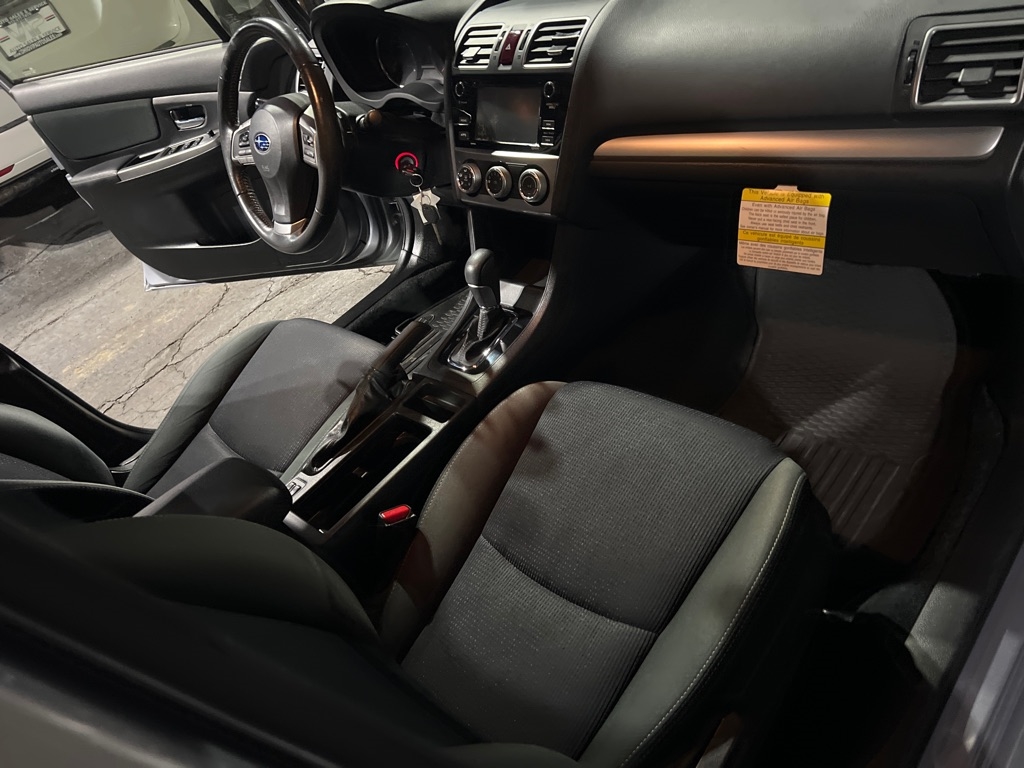 Subaru Impreza 2.0i Limited PZEV 5-Door 2016