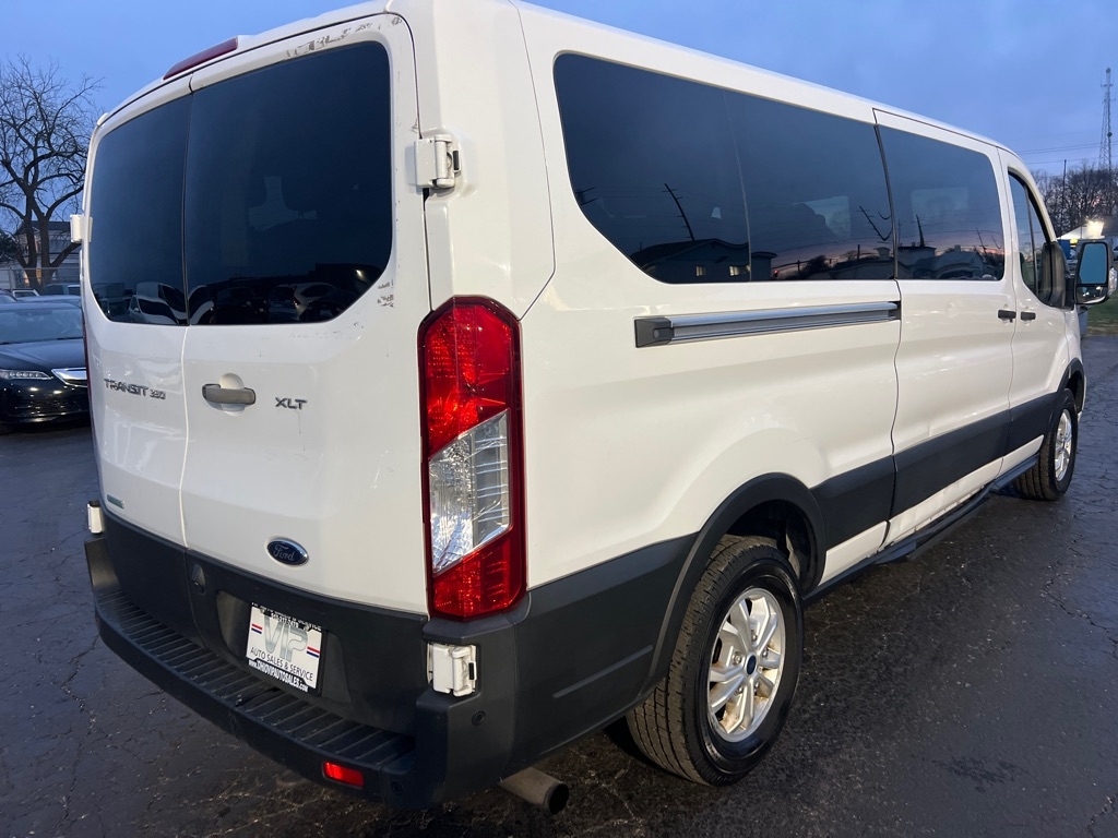 Ford Transit 350 Wagon Low Roof XLT w/Sliding Pass. 148-in. WB 2021