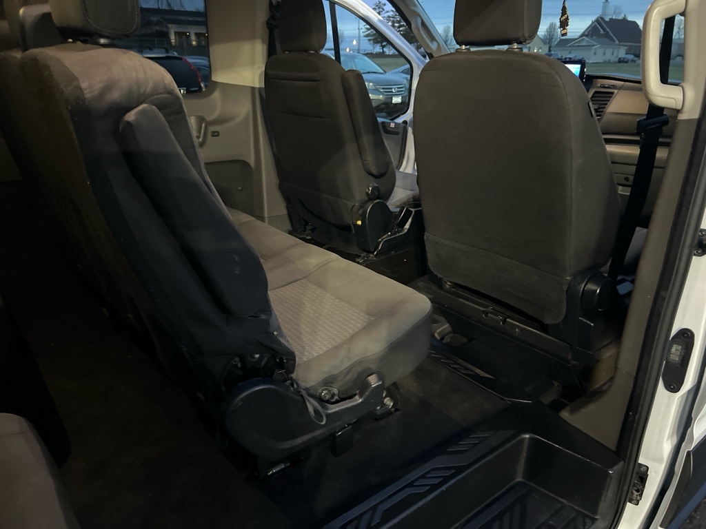 Ford Transit 350 Wagon Low Roof XLT w/Sliding Pass. 148-in. WB 2021