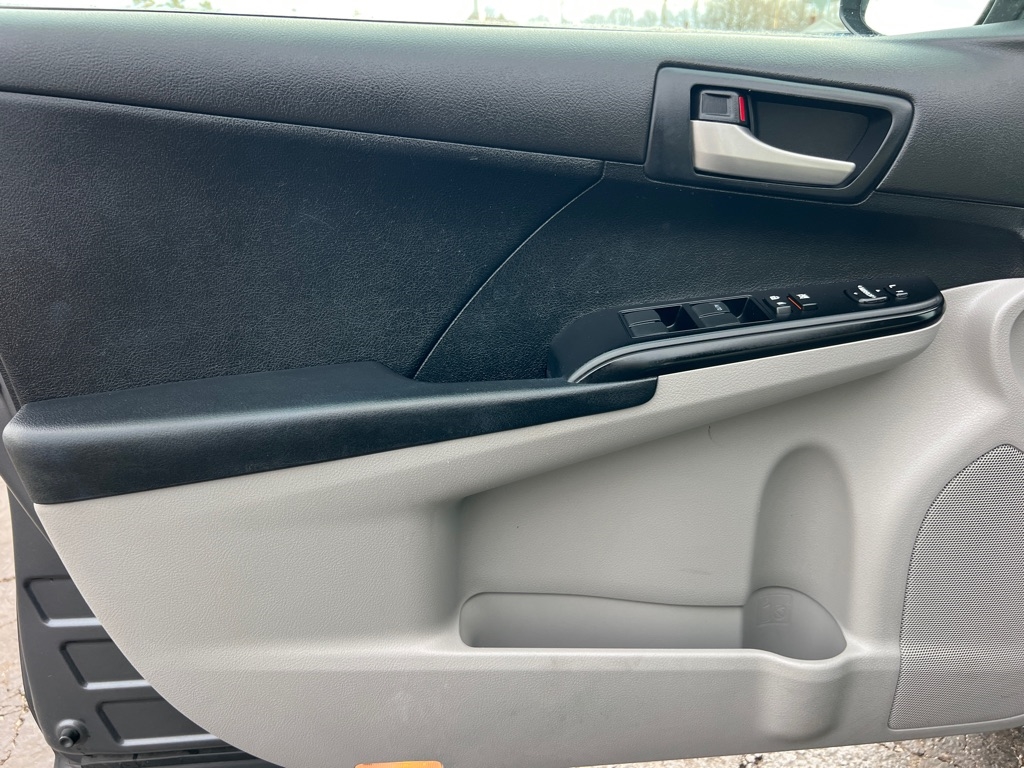 Toyota Camry LE 2012